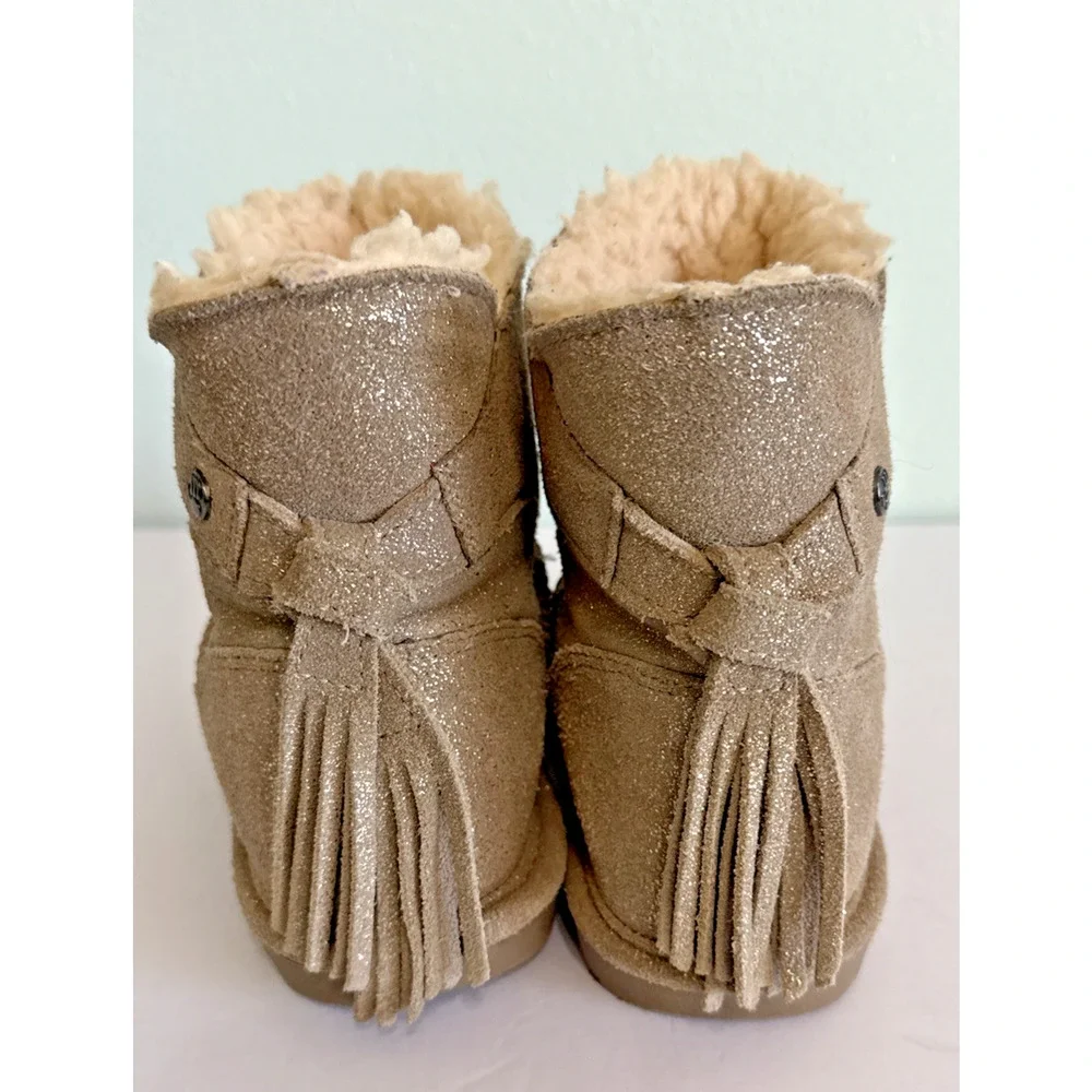 Bearpaw Mia Youth 2026Y/ Pewter Distressed‎ Glitter fringe tan boots Size 13